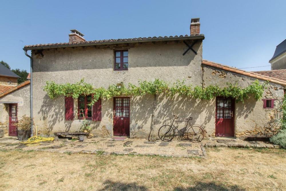 Bed and Breakfast La Jariette Airvault Exterior foto