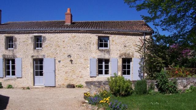 Bed and Breakfast La Jariette Airvault Exterior foto