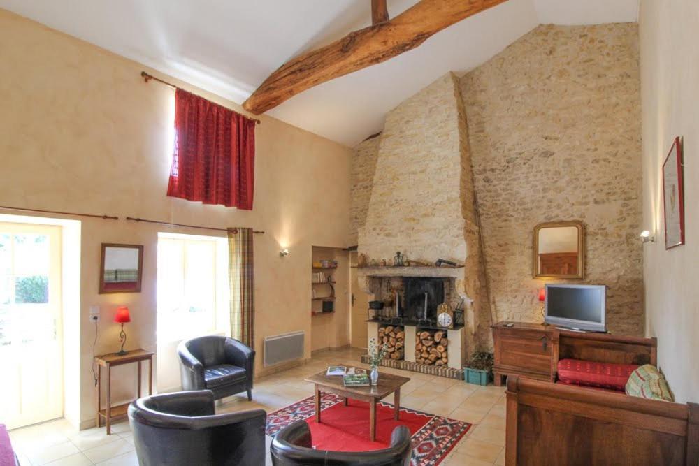 Bed and Breakfast La Jariette Airvault Exterior foto